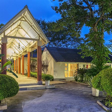 Protea Hotel By Marriott Zambezi River Lodge Катіма-Муліло Екстер'єр фото