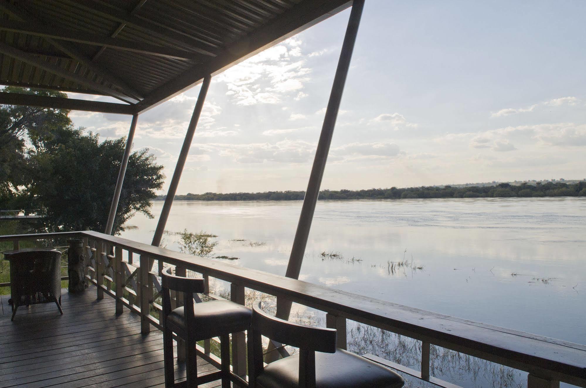 Protea Hotel By Marriott Zambezi River Lodge Катіма-Муліло Екстер'єр фото